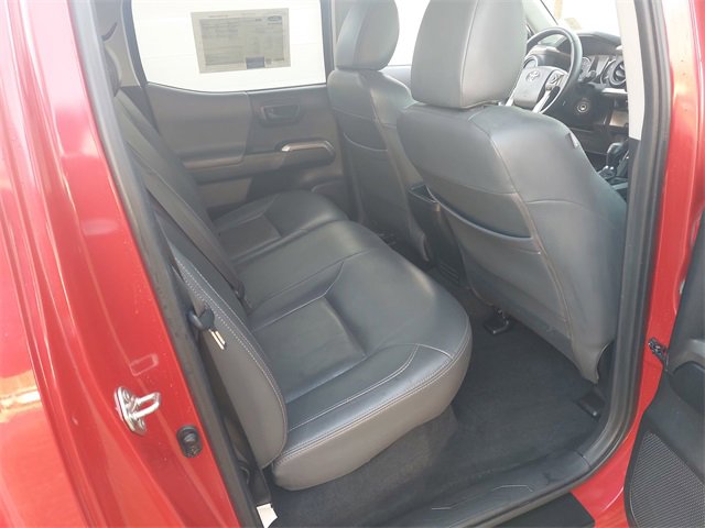Used 2017 Toyota Tacoma SR5 w/ Tow Package image 11