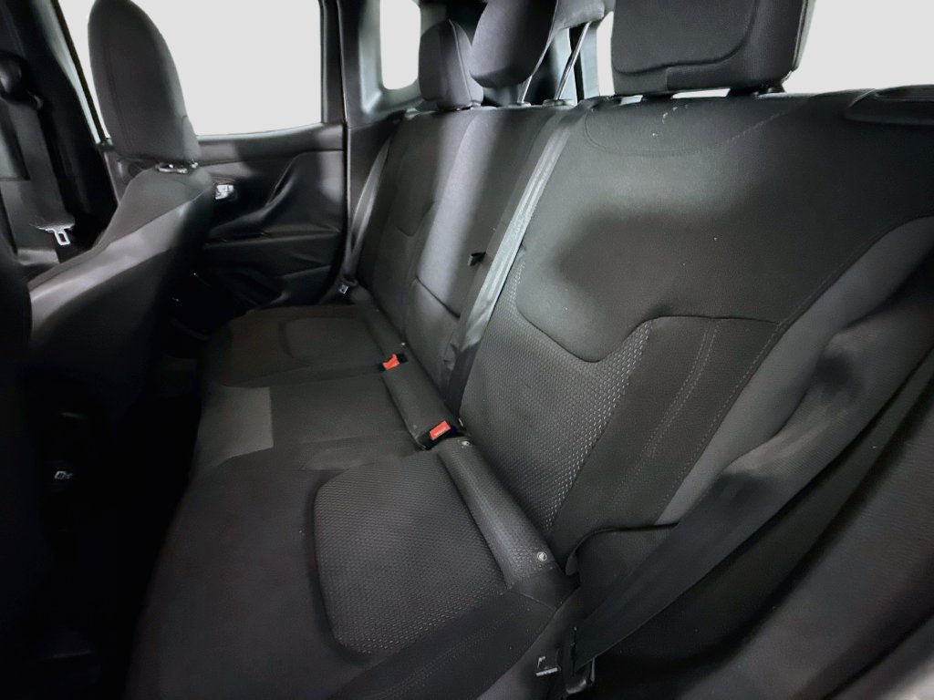 Used 2018 Jeep Renegade Altitude w/ Popular Equipment Group FWD image 24