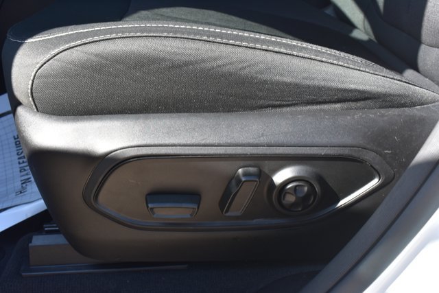 Used 2023 Jeep Grand Cherokee Laredo w/ Luxury Tech Group I RWD image 13