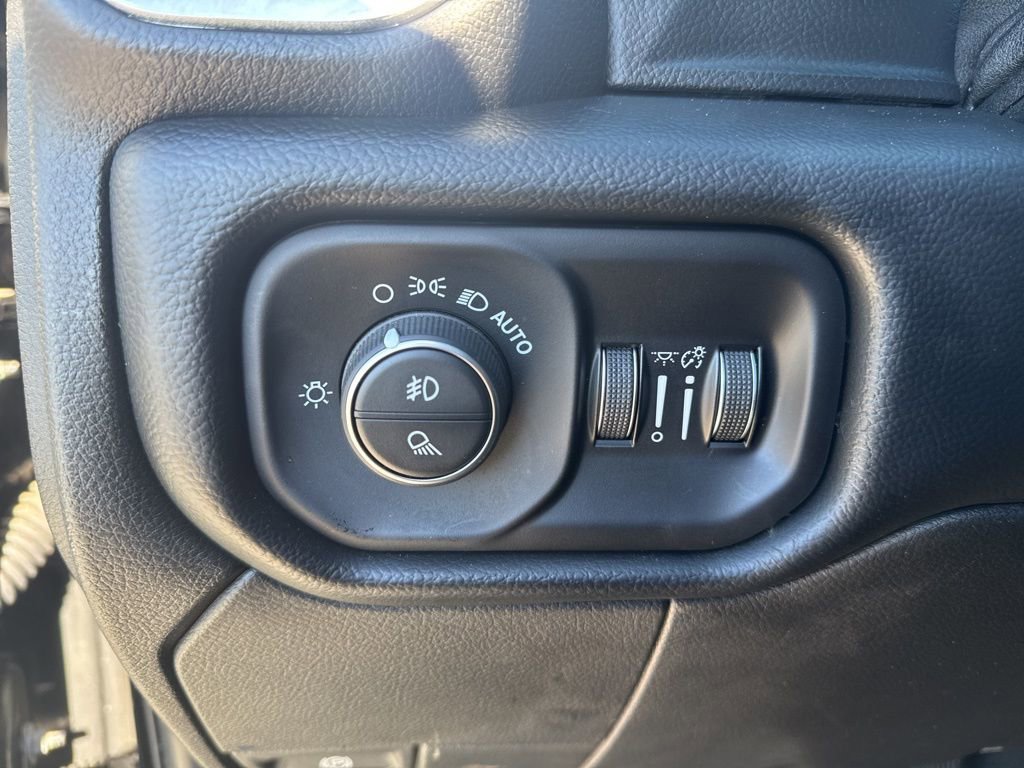 Used 2019 RAM 3500 Laramie image 23