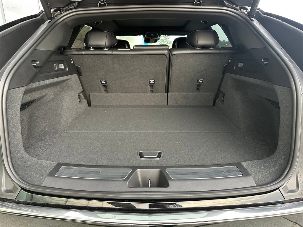 New 2026 Cadillac Lyriq Luxury image 14