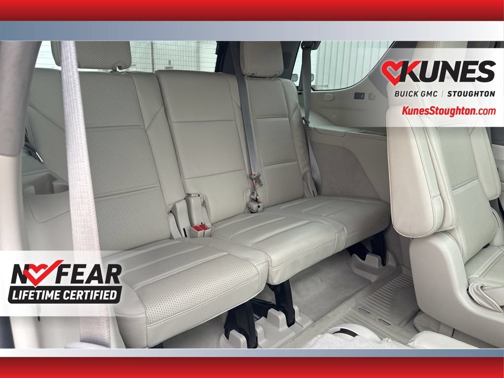 Used 2023 Cadillac Escalade Premium Luxury Platinum w/ Heavy-Duty Trailer Package AWD/4WD image 31
