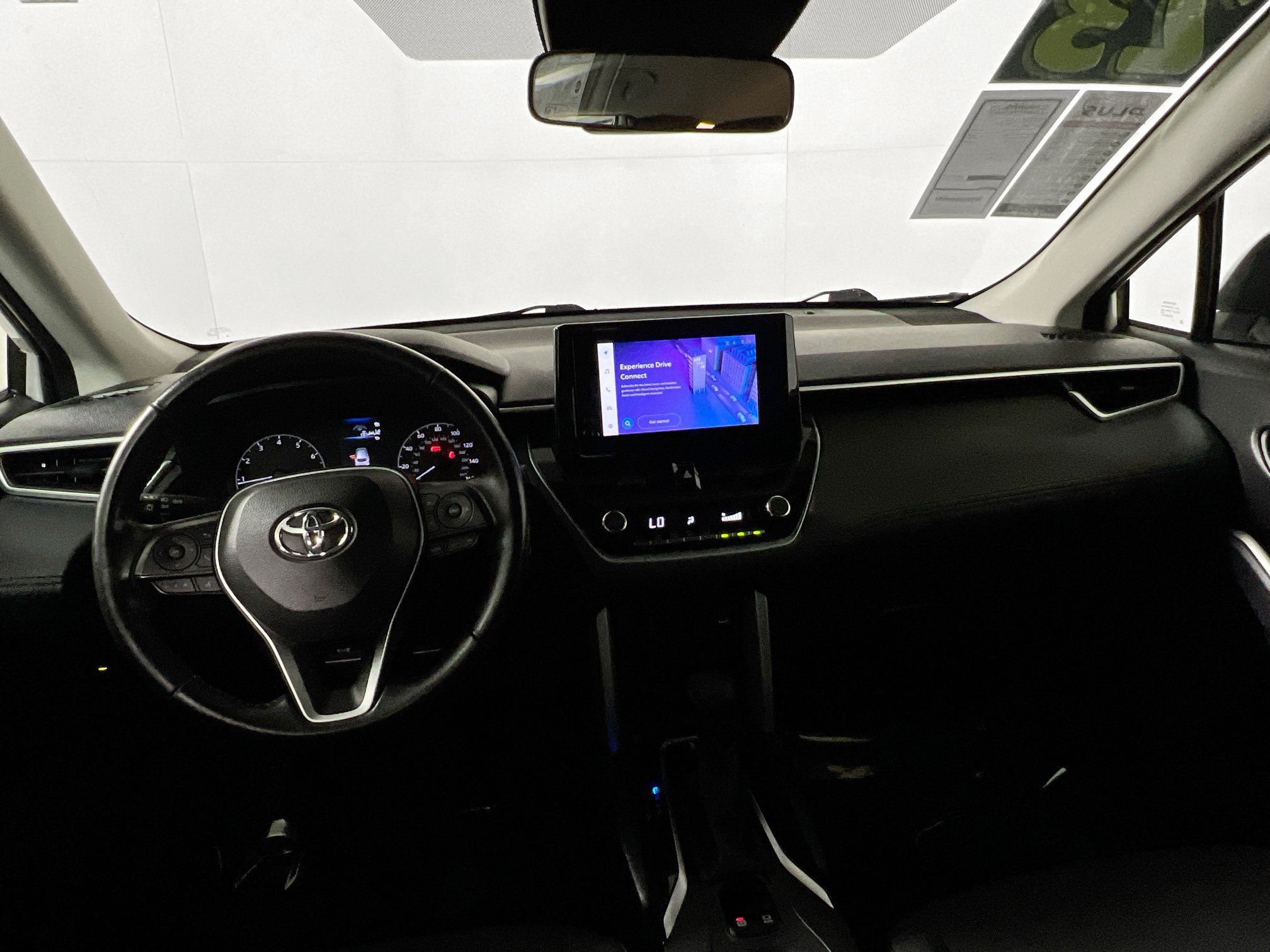 Used 2023 Toyota Corolla Cross LE AWD/4WD image 30