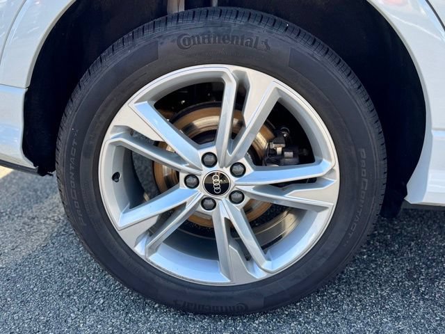 Certified 2022 Audi Q3 2.0T Premium Plus w/ Premium Plus Package AWD/4WD image 15