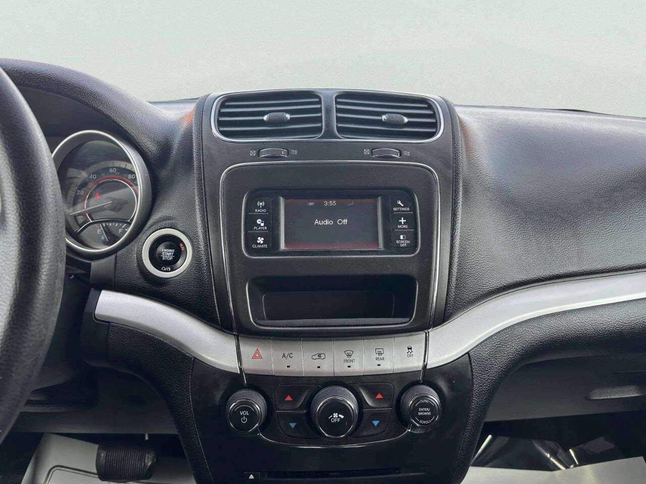 Used 2018 Dodge Journey SXT image 28
