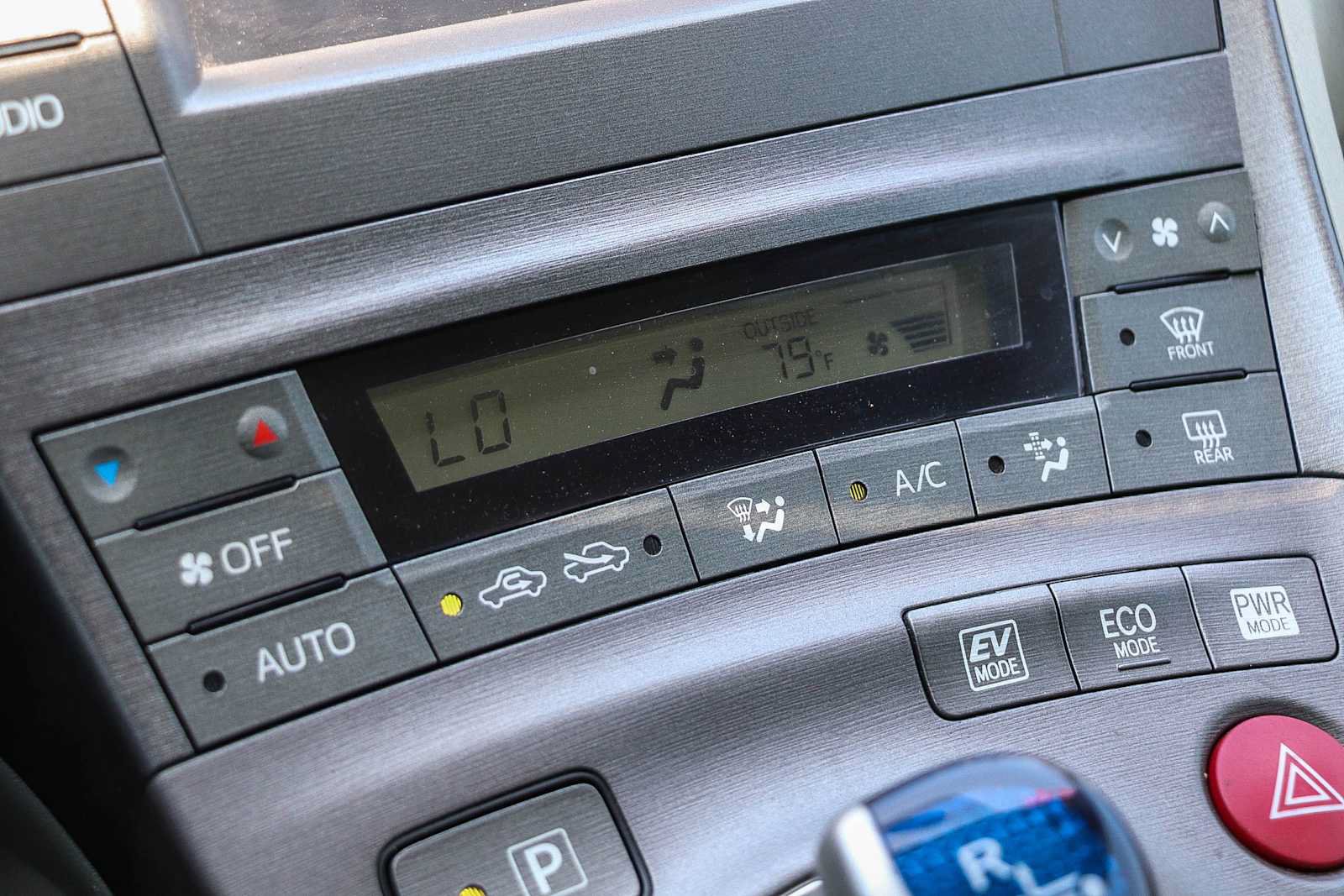 Used 2015 Toyota Prius Two FWD image 18