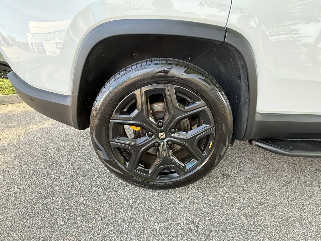 Used 2023 Rivian R1S Adventure AWD/4WD image 38
