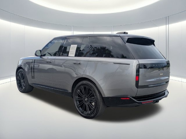 Used 2023 Land Rover Range Rover SE AWD/4WD image 4