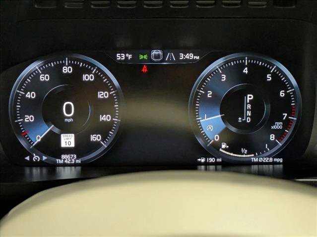 Used 2016 Volvo XC90 T6 Momentum w/ Momentum Plus Package image 11