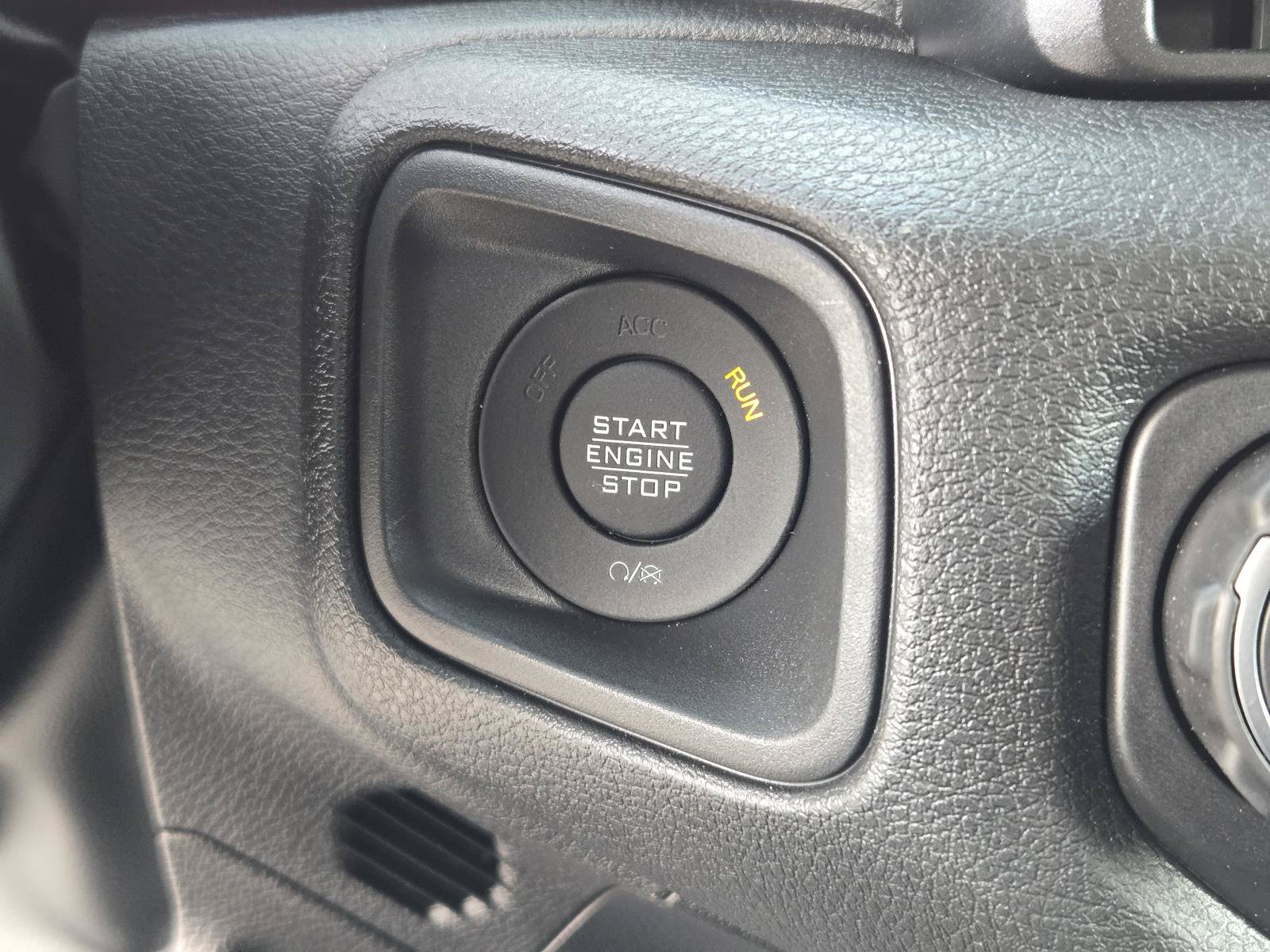 New 2026 Jeep Gladiator Sport AWD/4WD image 13