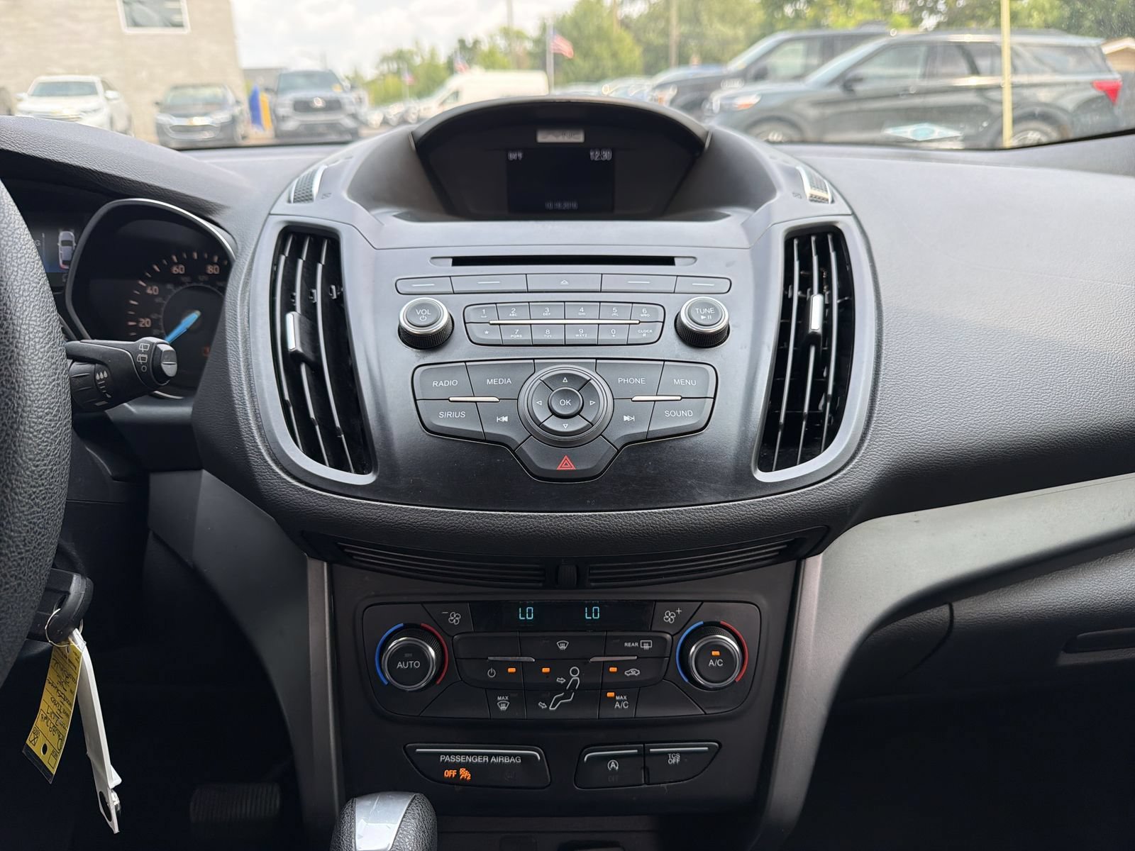 Used 2017 Ford Escape SE FWD image 30