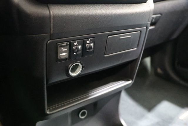 Used 2017 Toyota Sienna SE w/ SE Preferred Package FWD image 26