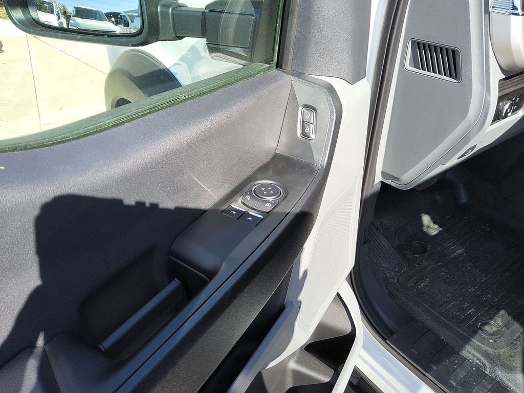 New 2025 Ford F550 2WD Regular Cab Super Duty w/ XL Chrome Package image 6