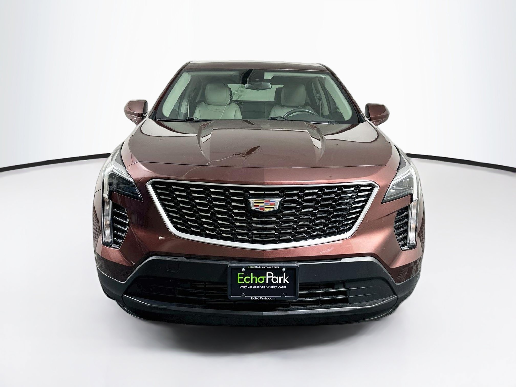 Used 2023 Cadillac XT4 Luxury FWD image 2