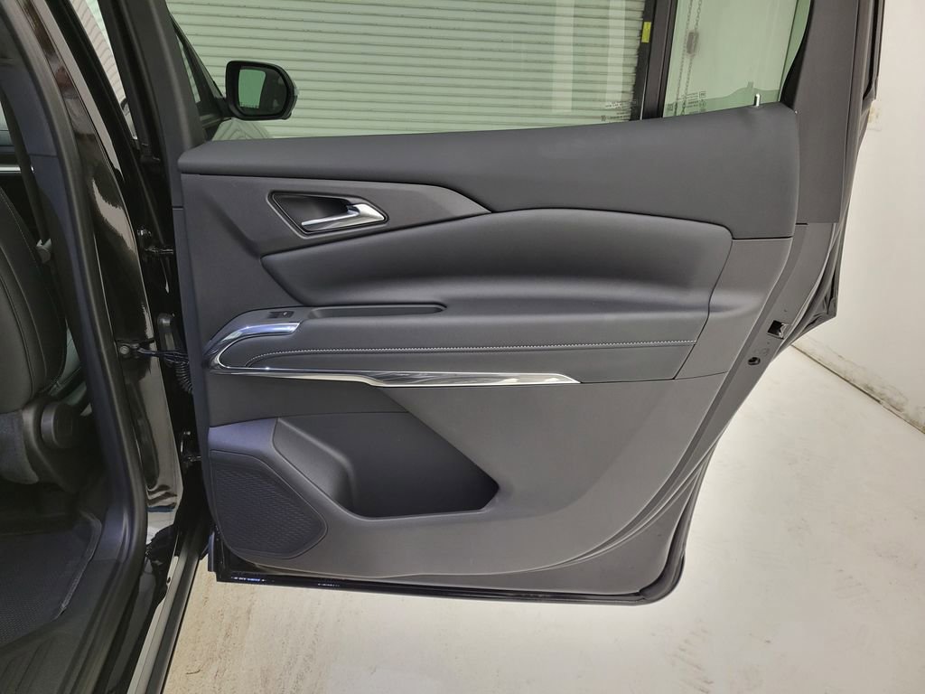 New 2026 Chevrolet Traverse LT w/ Midnight/Sport Edition image 38