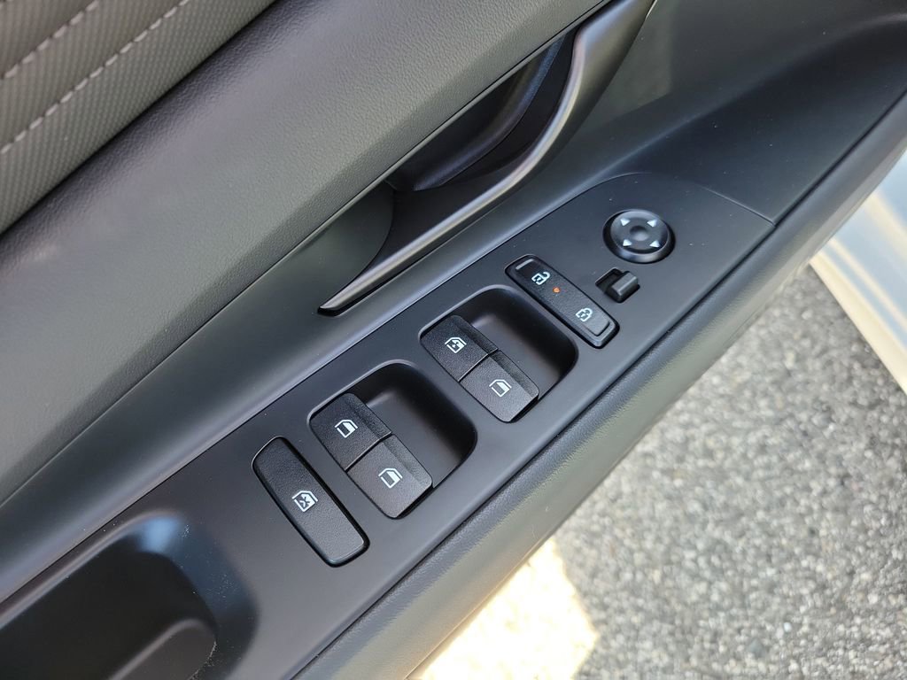 New 2026 Hyundai Elantra Sport image 10