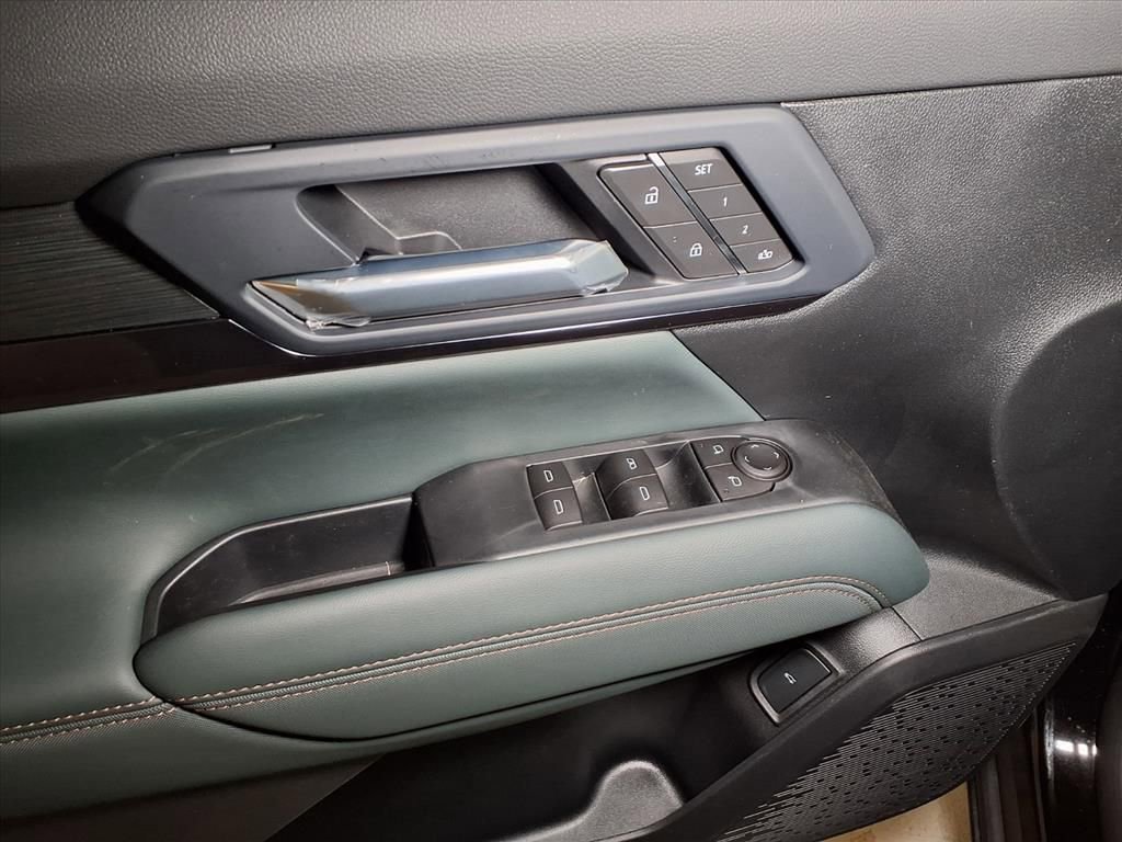 Used 2026 GMC Terrain AT4 w/ Convenience Package III AWD/4WD image 16