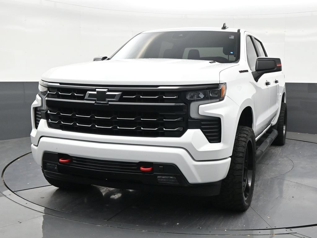 Used 2024 Chevrolet Silverado 1500 RST w/ Redline Edition AWD/4WD image 8