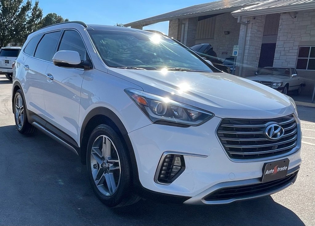 Used 2019 Hyundai Santa Fe XL image 3