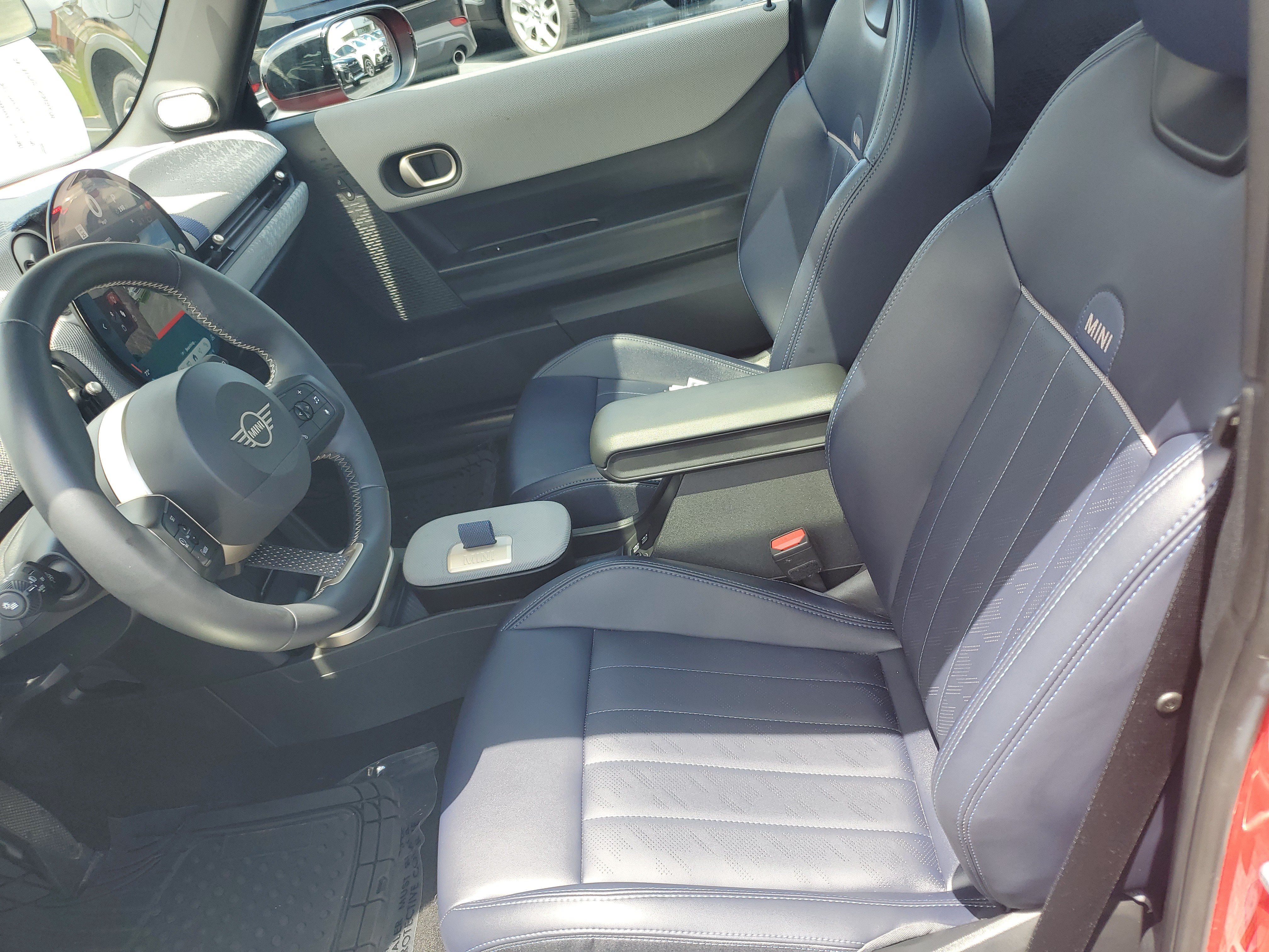 Used 2025 MINI Cooper S FWD image 10
