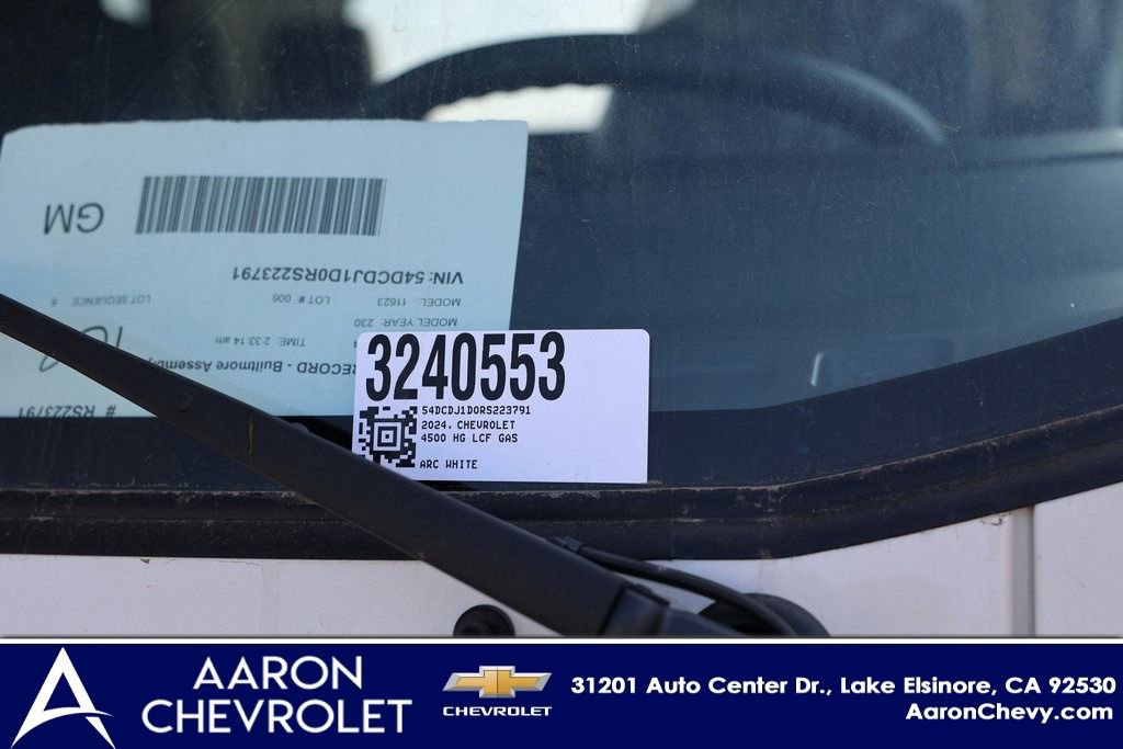 New 2024 Chevrolet Low Cab Forward image 39