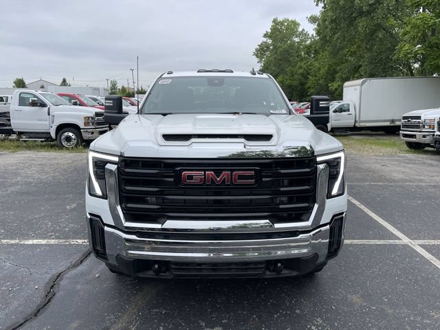 New 2025 GMC Sierra 3500 Pro w/ Convenience Package AWD/4WD image 2