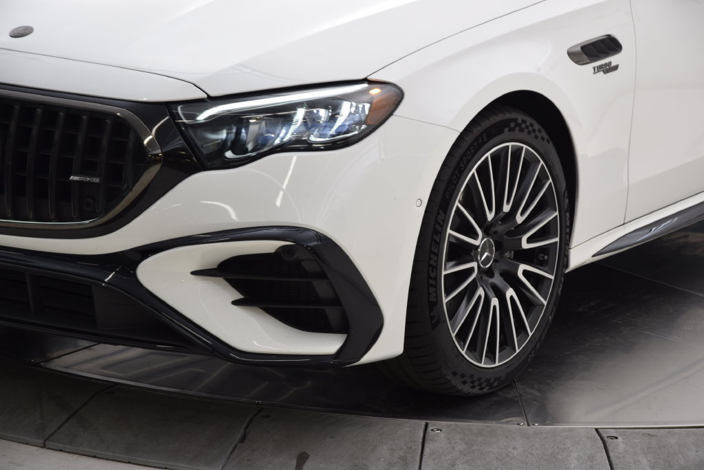 New 2026 Mercedes-Benz E 53 AMG e 4MATIC Sedan image 11