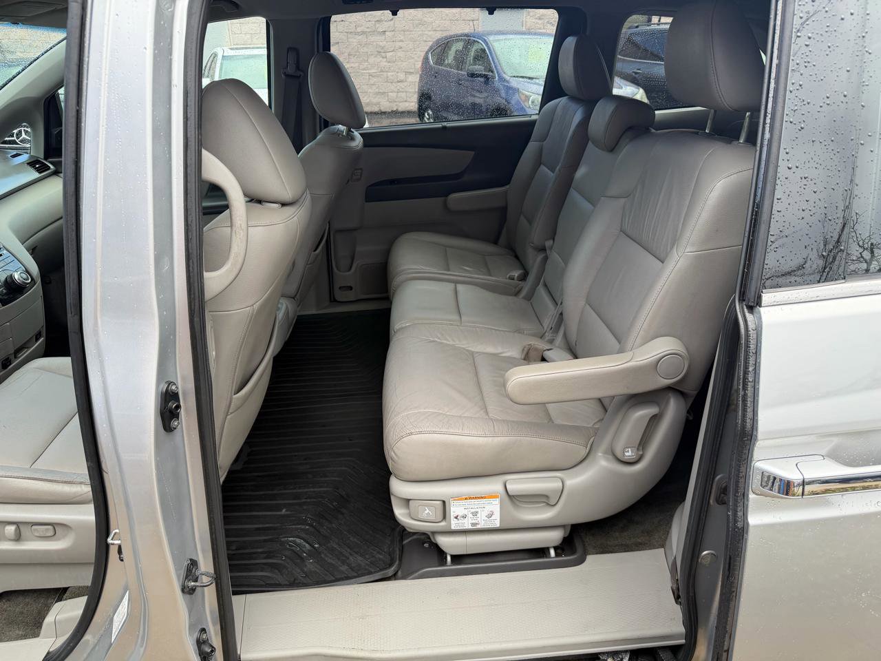 Used 2012 Honda Odyssey Touring Elite image 7