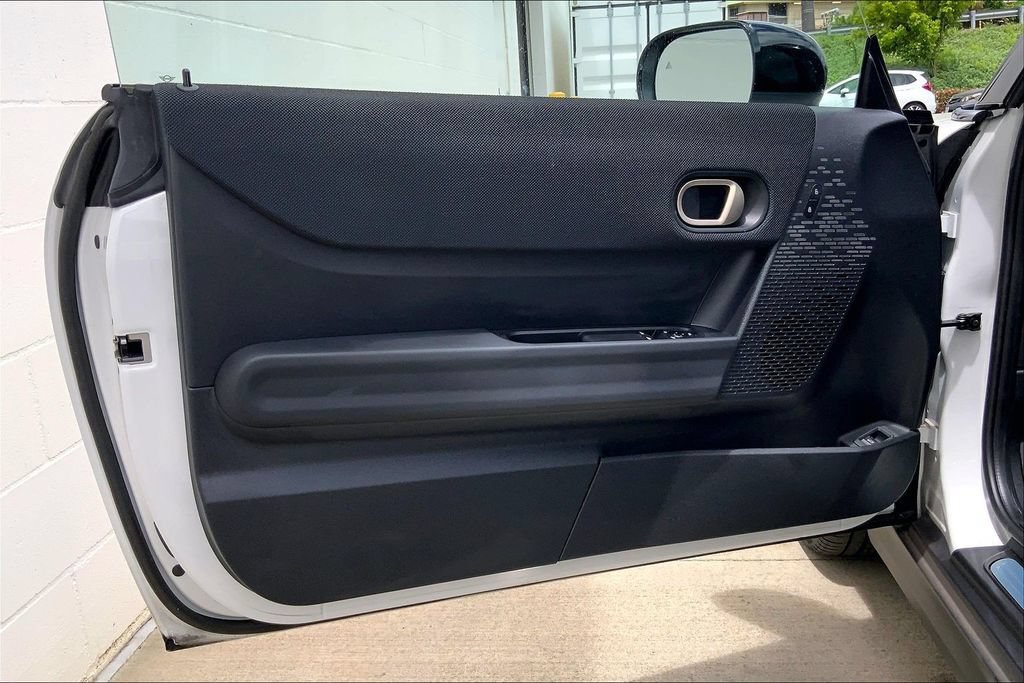 Used 2026 MINI Cooper 2-Door Hardtop FWD image 23