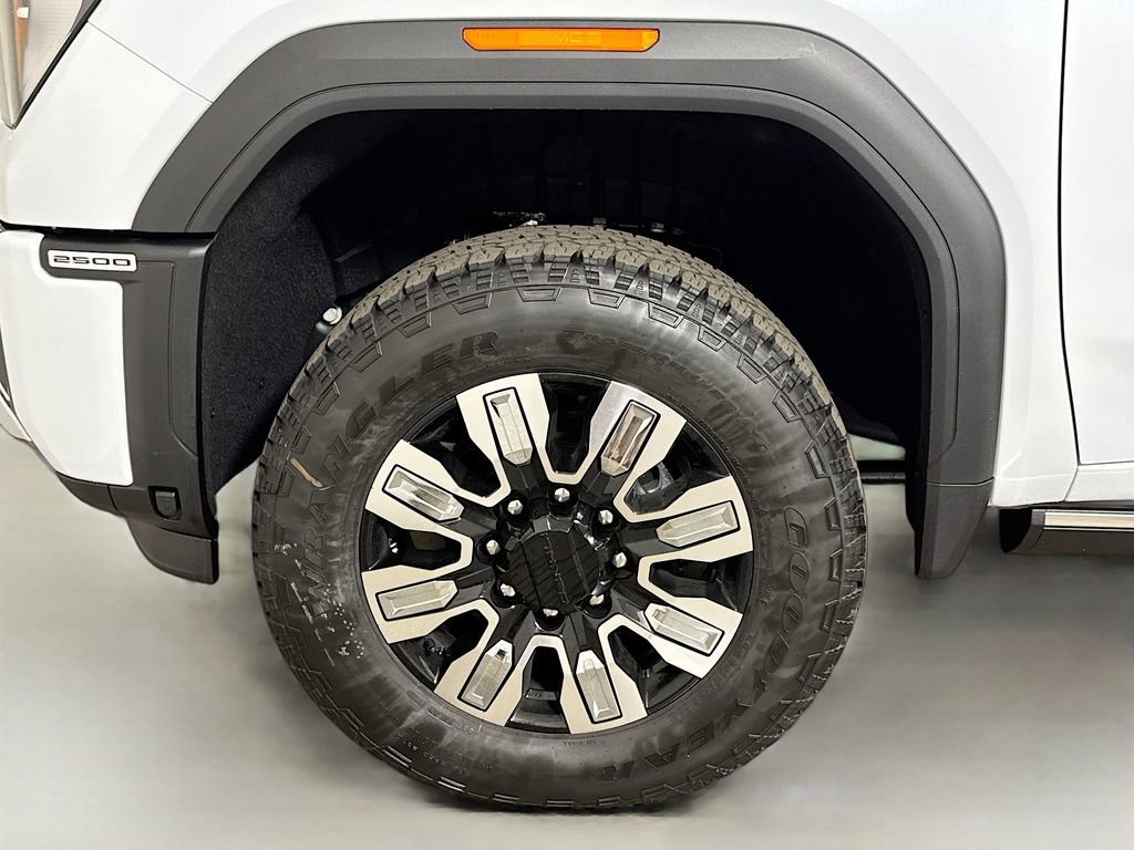 New 2026 GMC Sierra 2500 Denali w/ Denali Reserve Package image 19