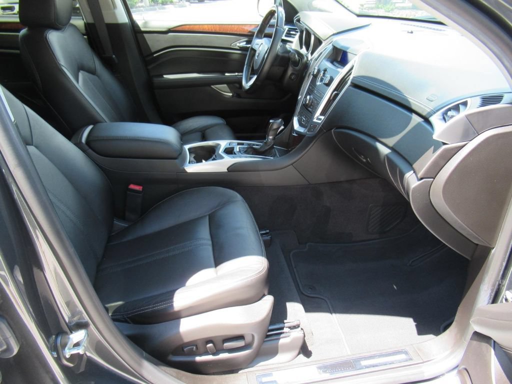 Used 2012 Cadillac SRX Luxury FWD image 10