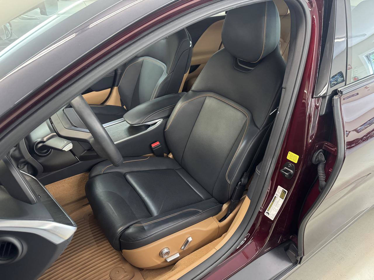 Used 2025 Lucid Air Touring AWD/4WD image 7