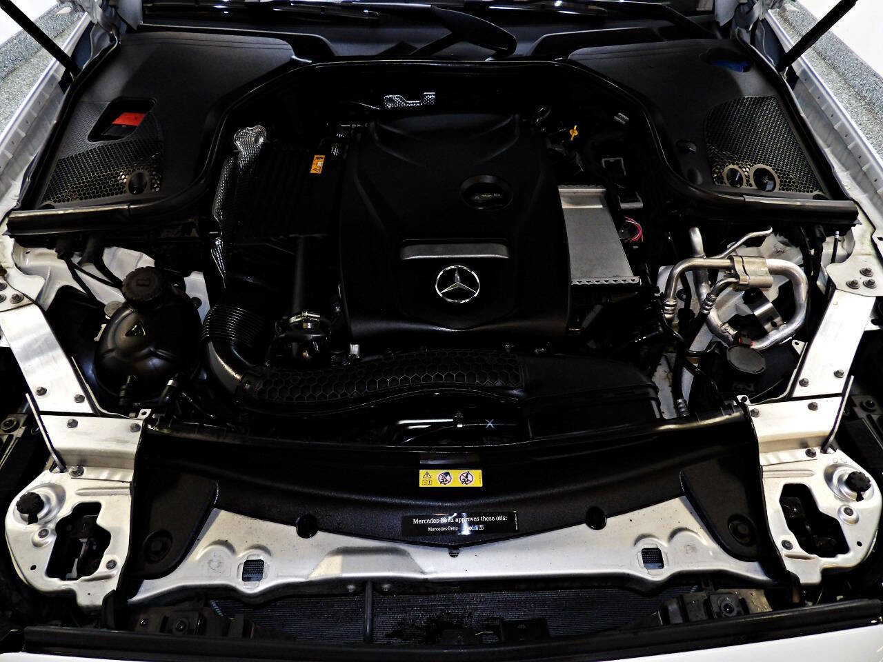 Used 2019 Mercedes-Benz E 300 4MATIC image 23