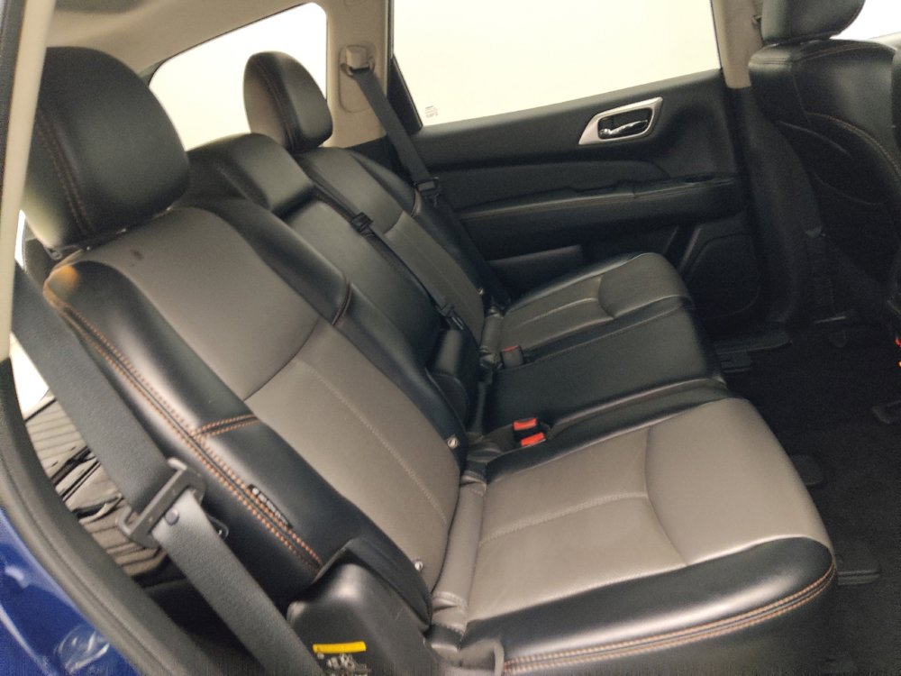 Used 2019 Nissan Pathfinder SL image 19