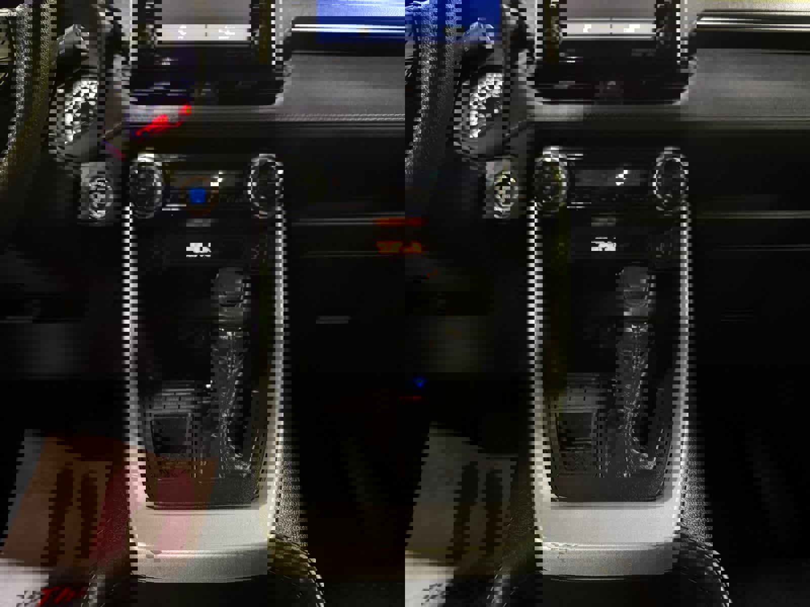 Used 2020 Toyota RAV4 XLE w/ Convenience Package image 15