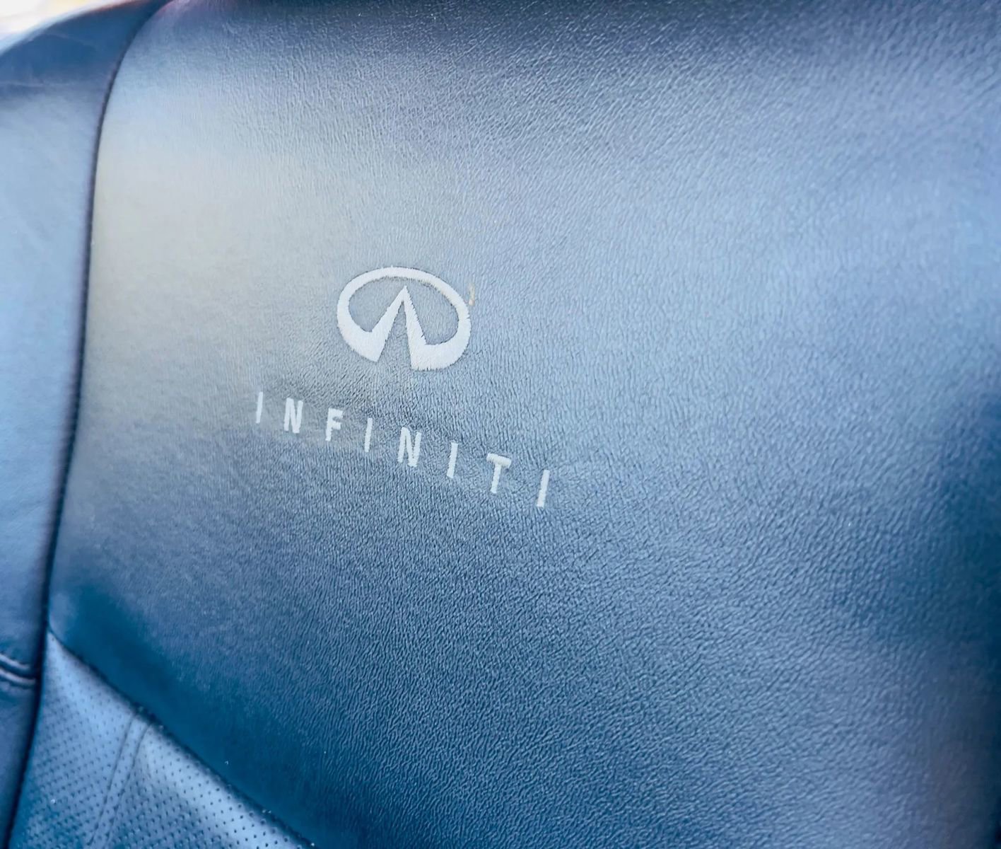 Used 2014 INFINITI QX60 AWD w/ Deluxe Touring Package image 36