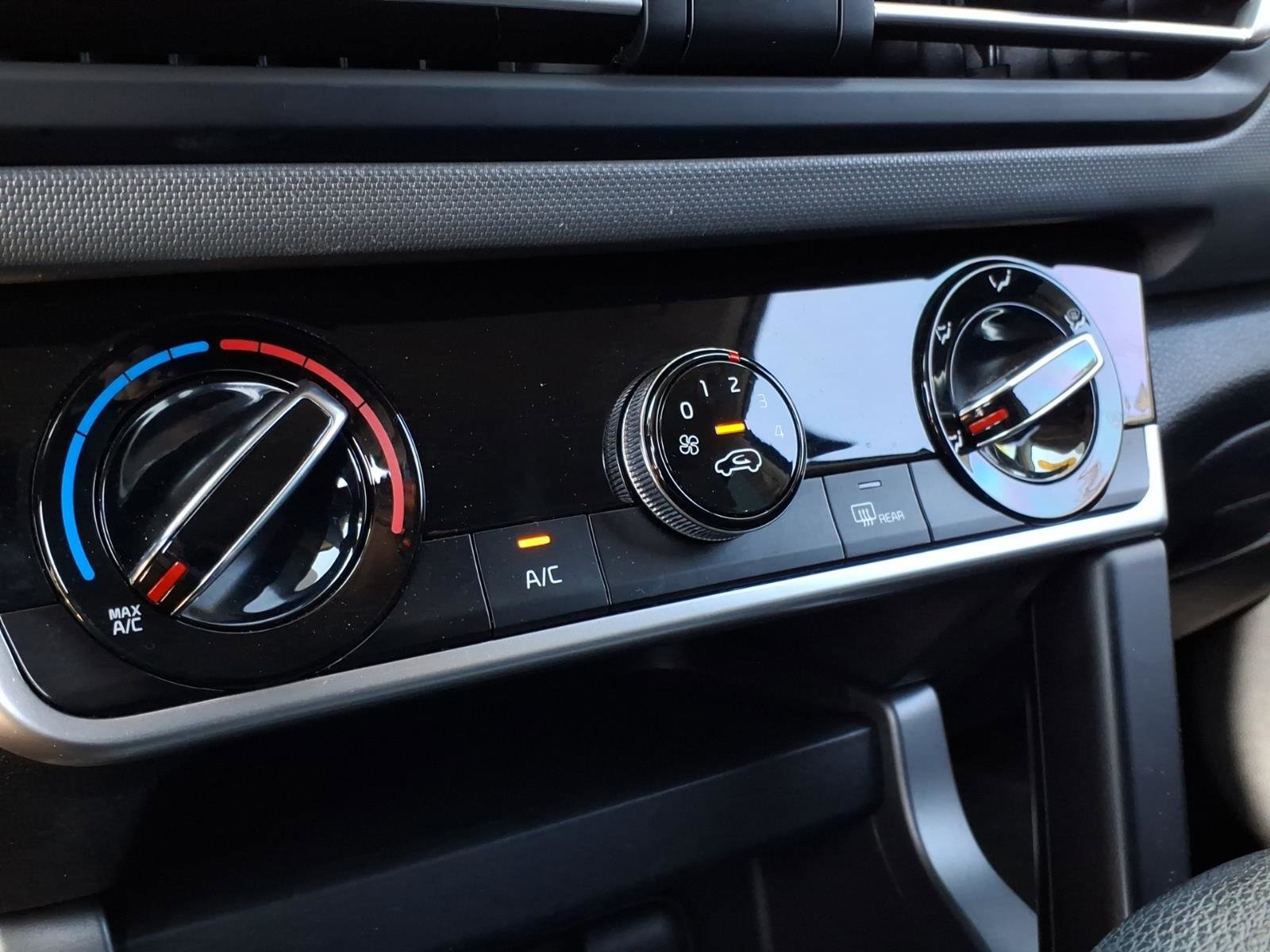 Used 2021 Kia Seltos LX image 22