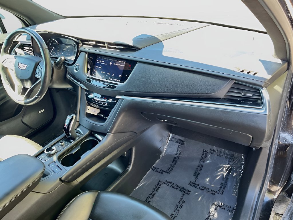 Used 2025 Cadillac XT6 Luxury AWD/4WD image 31