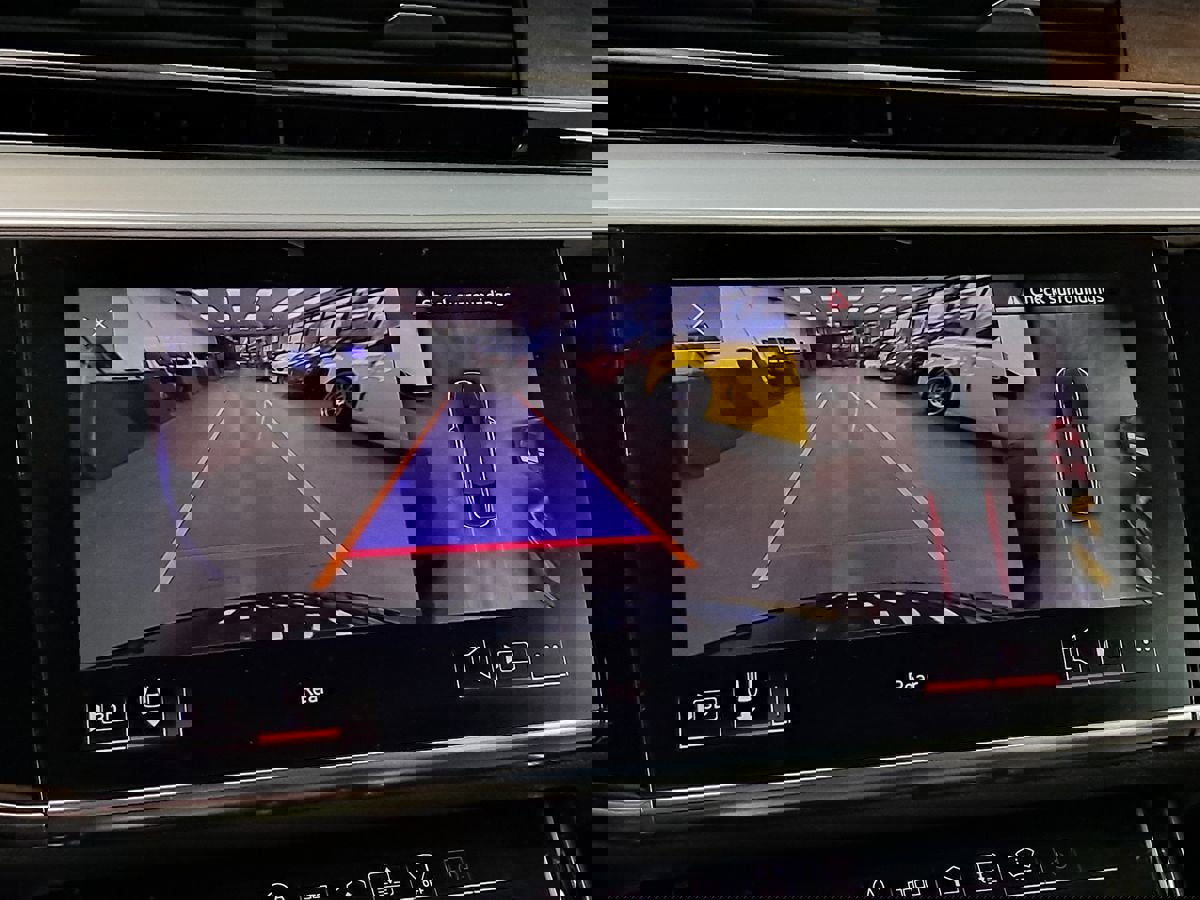 Used 2021 Audi A8 L 4.0T w/ Executive Plus Package image 32