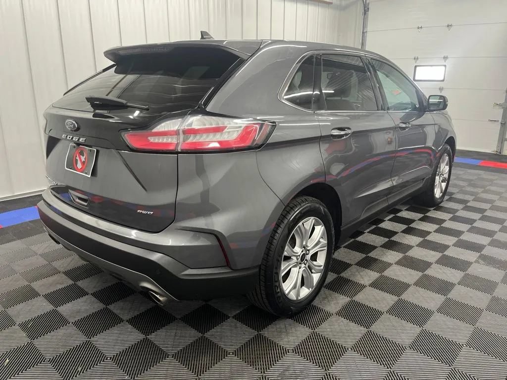 Used 2024 Ford Edge Titanium AWD/4WD image 3