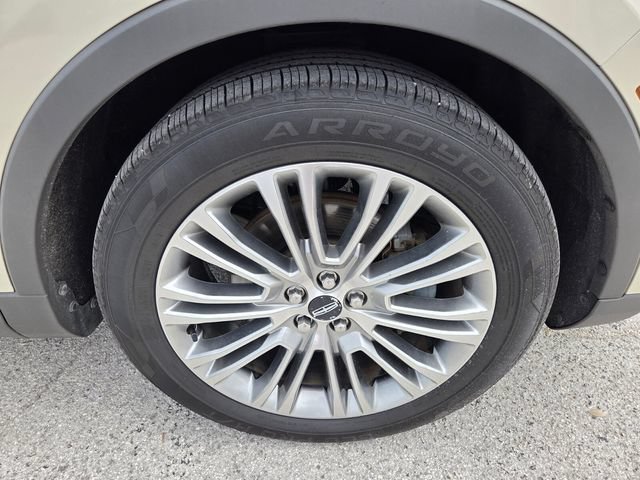 Used 2018 Lincoln MKX Reserve w/ Driver Assistance Package FWD image 20