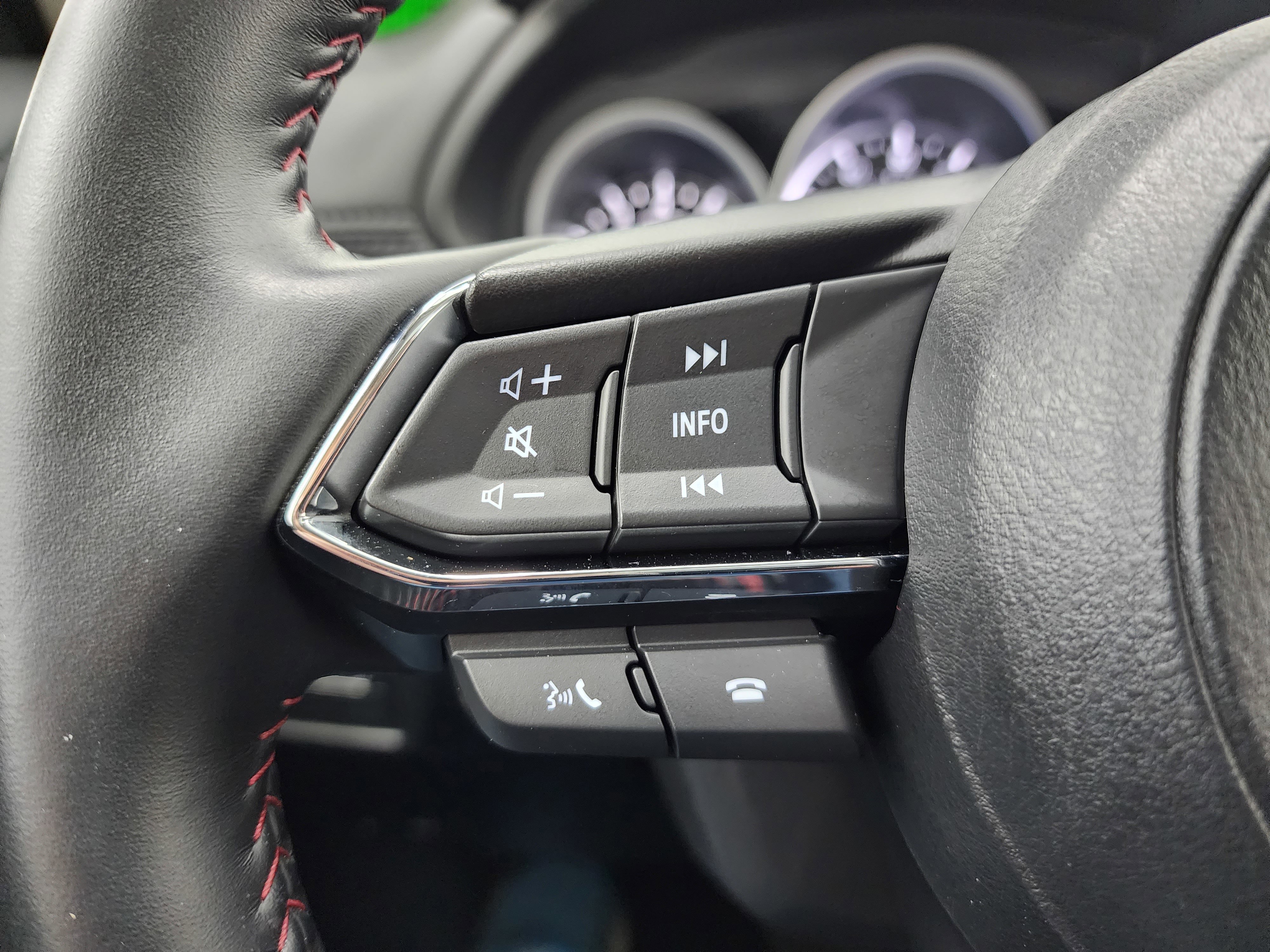 Used 2025 MAZDA CX-5 Carbon Edition image 18