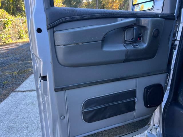 Used 2014 GMC Savana 1500 RWD image 10