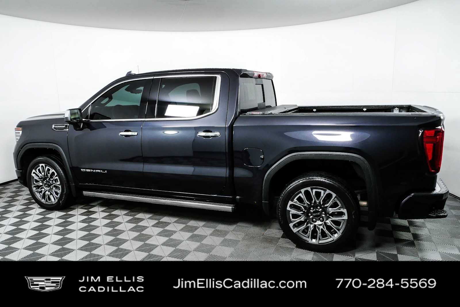 Used 2023 GMC Sierra 1500 Denali Ultimate AWD/4WD image 31