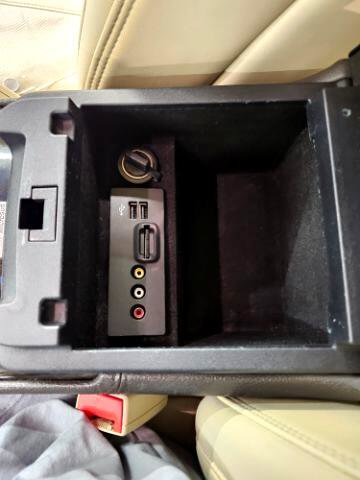 Used 2014 Lincoln MKS AWD w/ Equipment Group 101A image 22