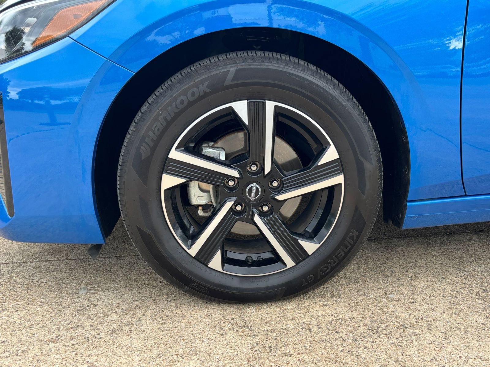 Used 2025 Nissan Sentra SV image 33