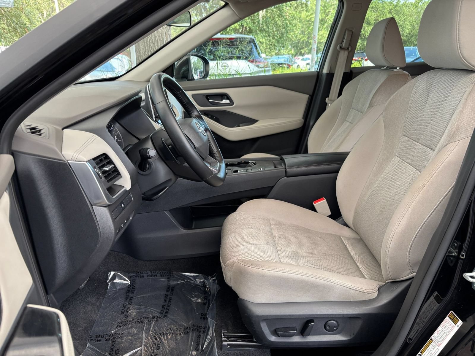 Used 2025 Nissan Rogue SV FWD image 23