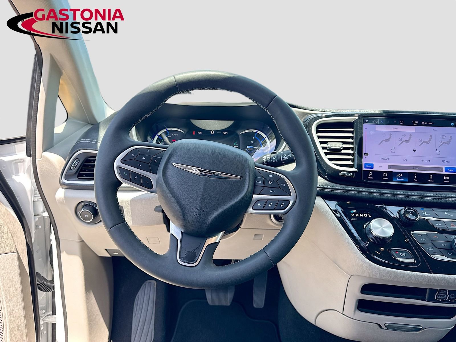Used 2024 Chrysler Pacifica Limited FWD image 31