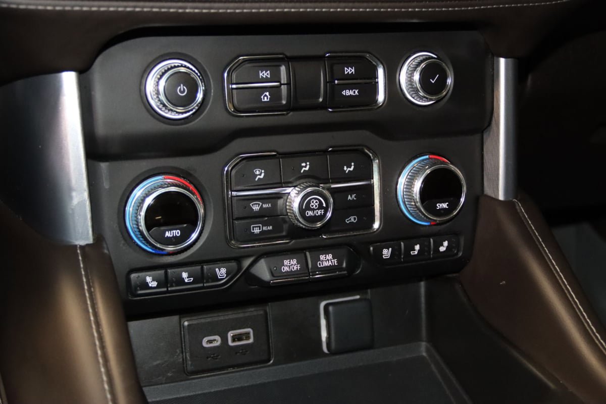 Used 2023 GMC Yukon XL SLT w/ SLT Premium Package AWD/4WD image 58