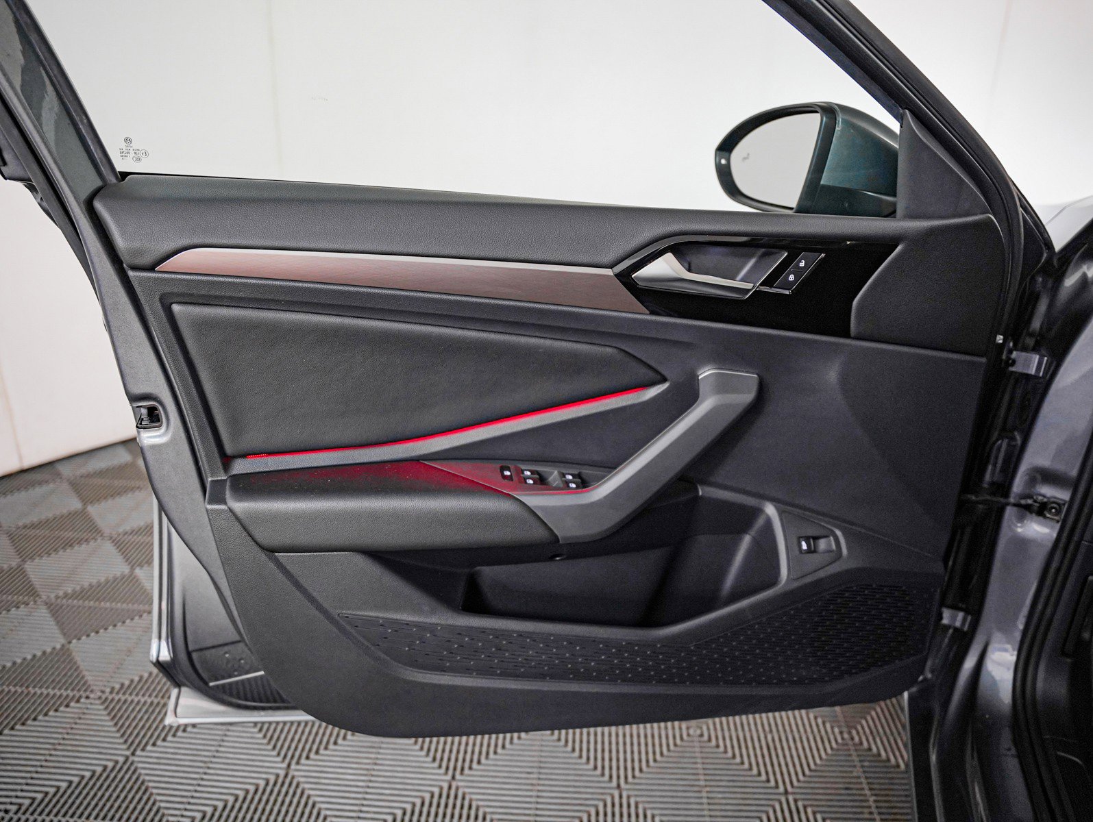 Used 2019 Volkswagen Jetta SEL Premium image 23